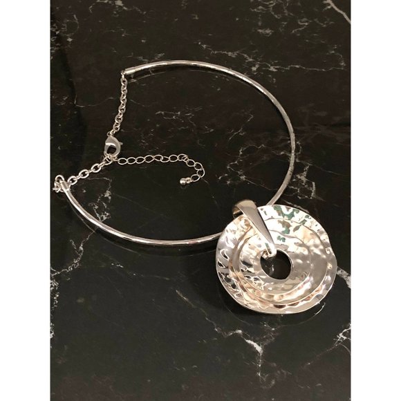 Choker Slider Silver Tone Disc Necklace - Picture 5 of 5